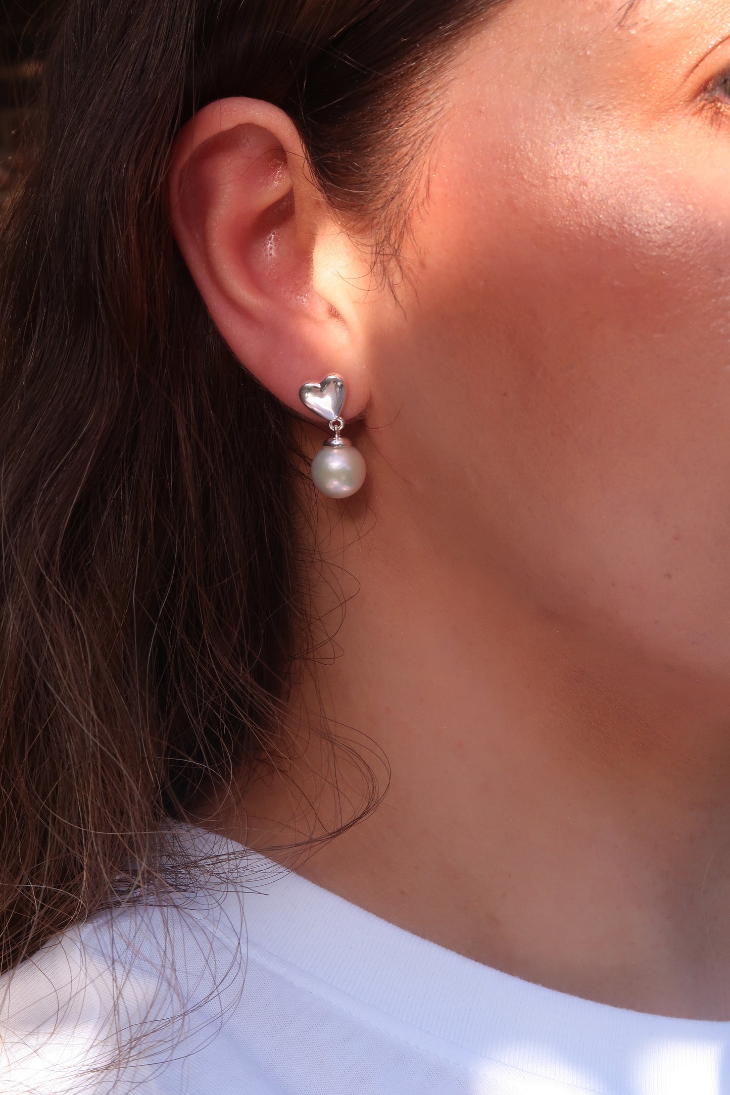 Teresa's Pearl earrings in silver plating