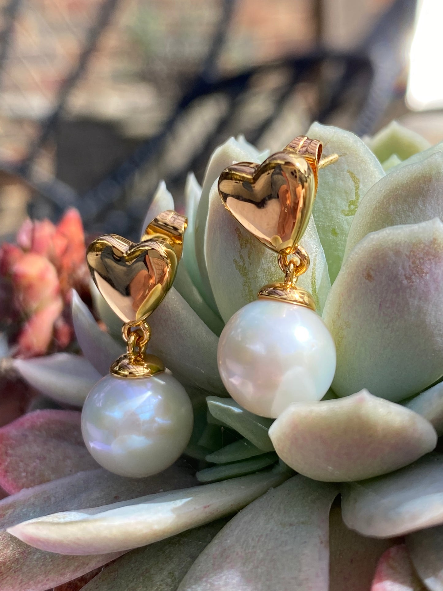 Teresa's pearl statement earrings in gold plating